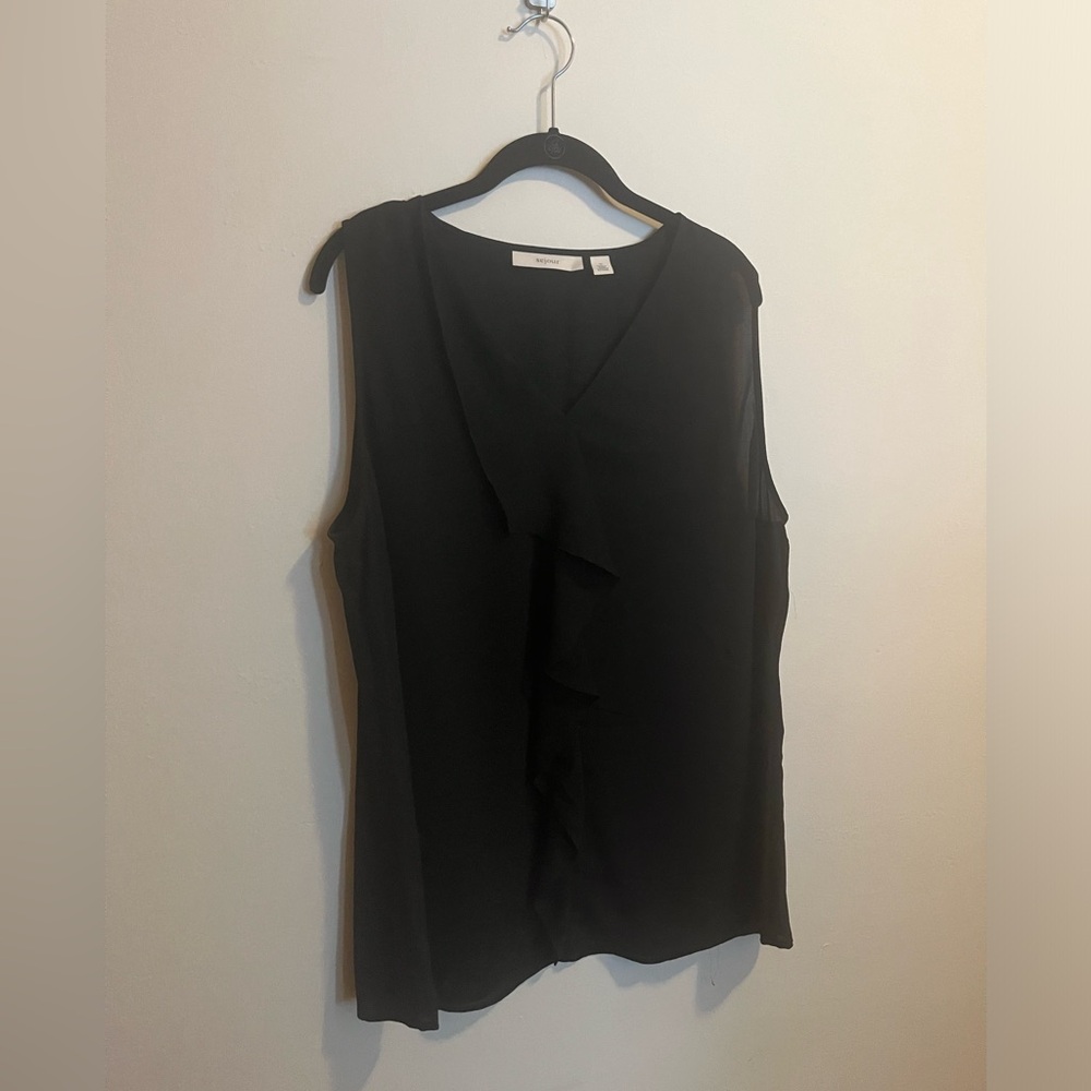 Sejour Black Flowy Tank w/ Ruffle 1X